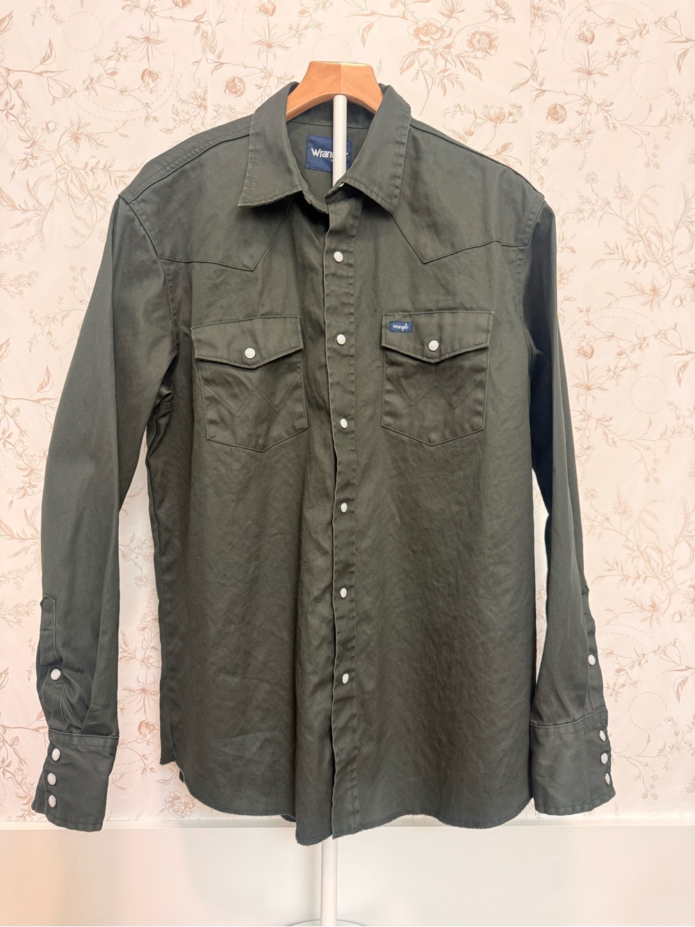 Wrangler Olive Green Western-Style Button-Down Shirt